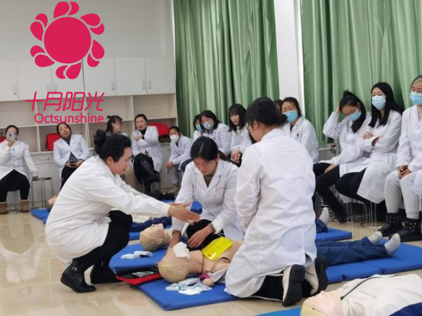 北京护工培训学校推荐榜：适合女性、中年人的就业新选择！(图1)